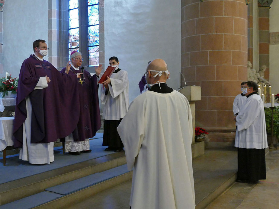 Beauftragung zu Lektorat und Akolythat in St. Marien, Volkmarsen (Foto: Karl-Franz Thiede)